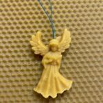 Vánoční ozdoby z včelího vosku - andílek
